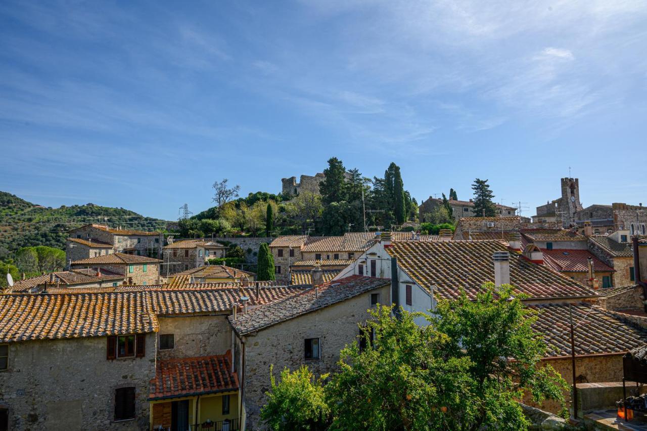 Il Chiostro Appartamenti & Suites Suvereto Bagian luar foto