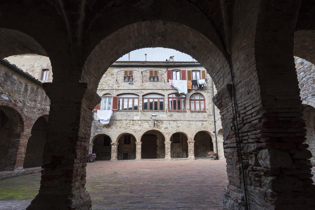 Il Chiostro Appartamenti & Suites Suvereto Bagian luar foto